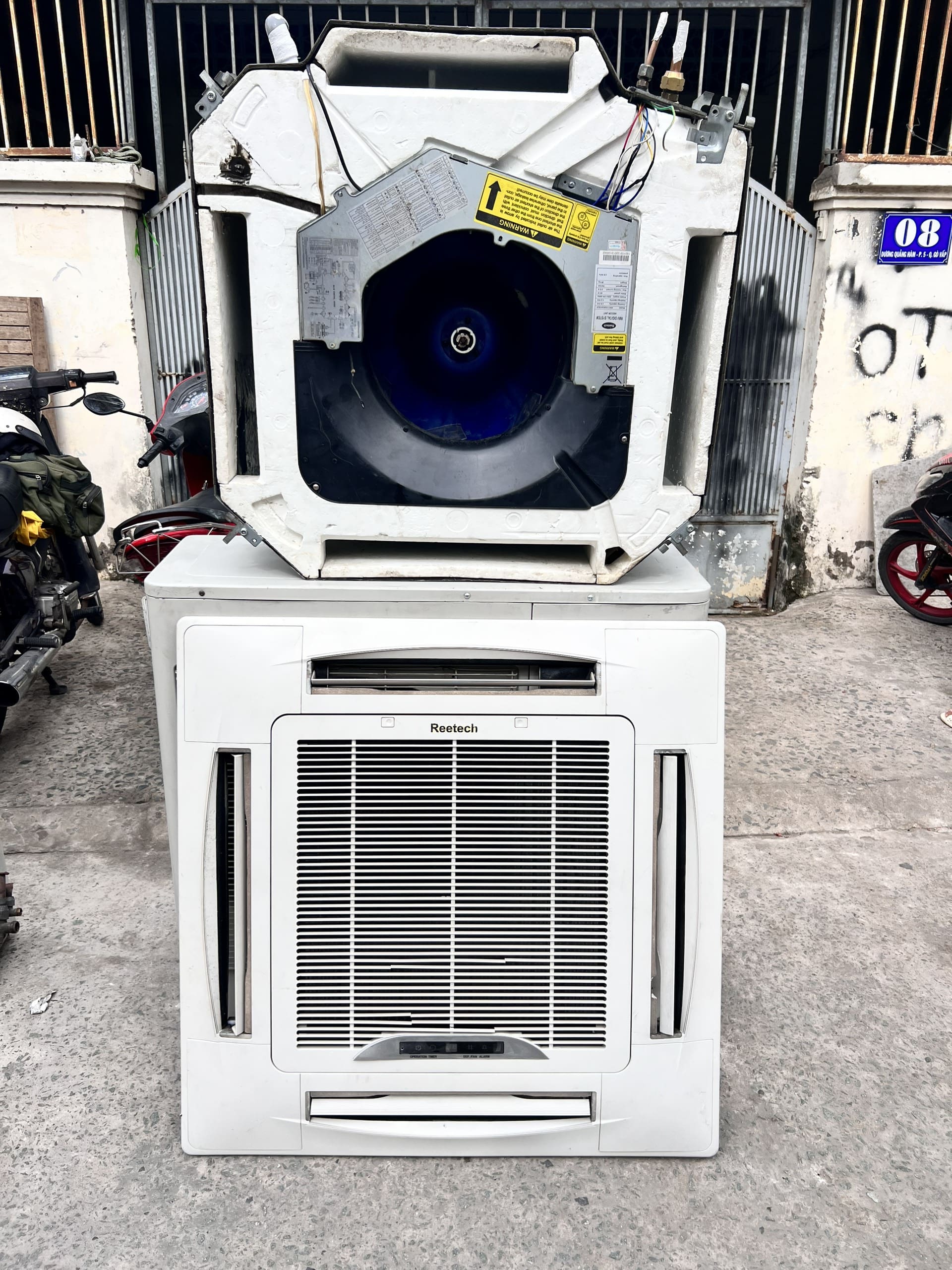 Giới thiệu về máy lạnh âm trần Reetech 2.5 HP
