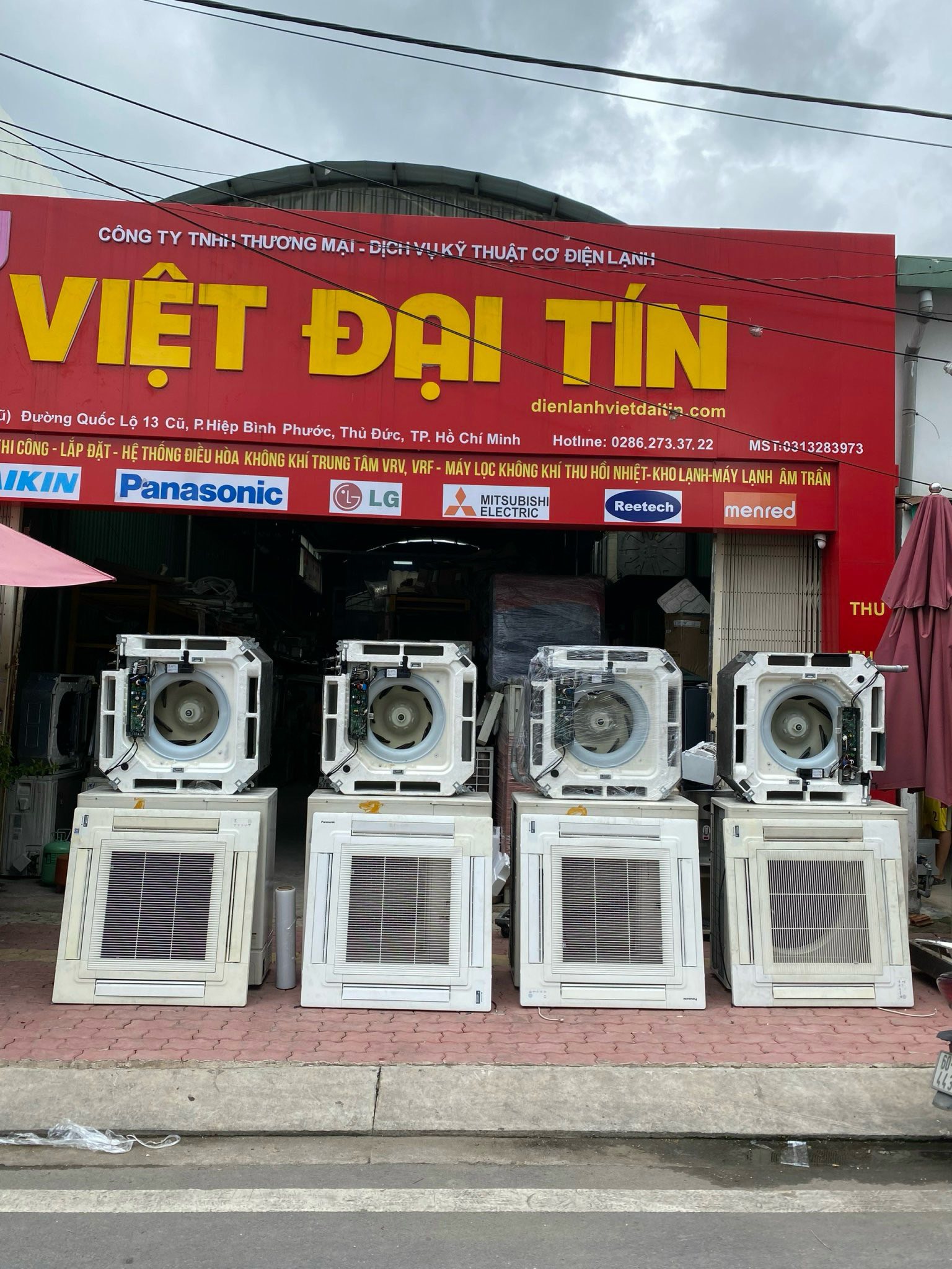 Máy lạnh âm trần TPHCM